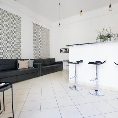 Budget Apartment By Hi5 - Center Of The Center Budapest Eksteriør billede
