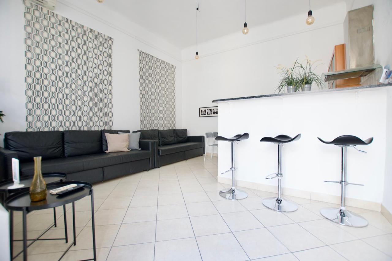 Budget Apartment By Hi5 - Center Of The Center Budapest Eksteriør billede