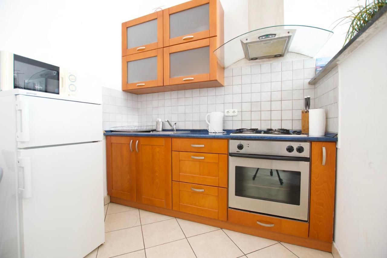 Budget Apartment By Hi5 - Center Of The Center Budapest Eksteriør billede